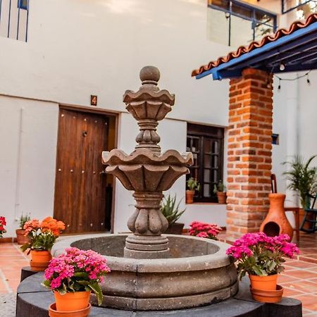 Casa De Hospedaje -La Abadia De San Pedro Guadalajara Eksteriør billede