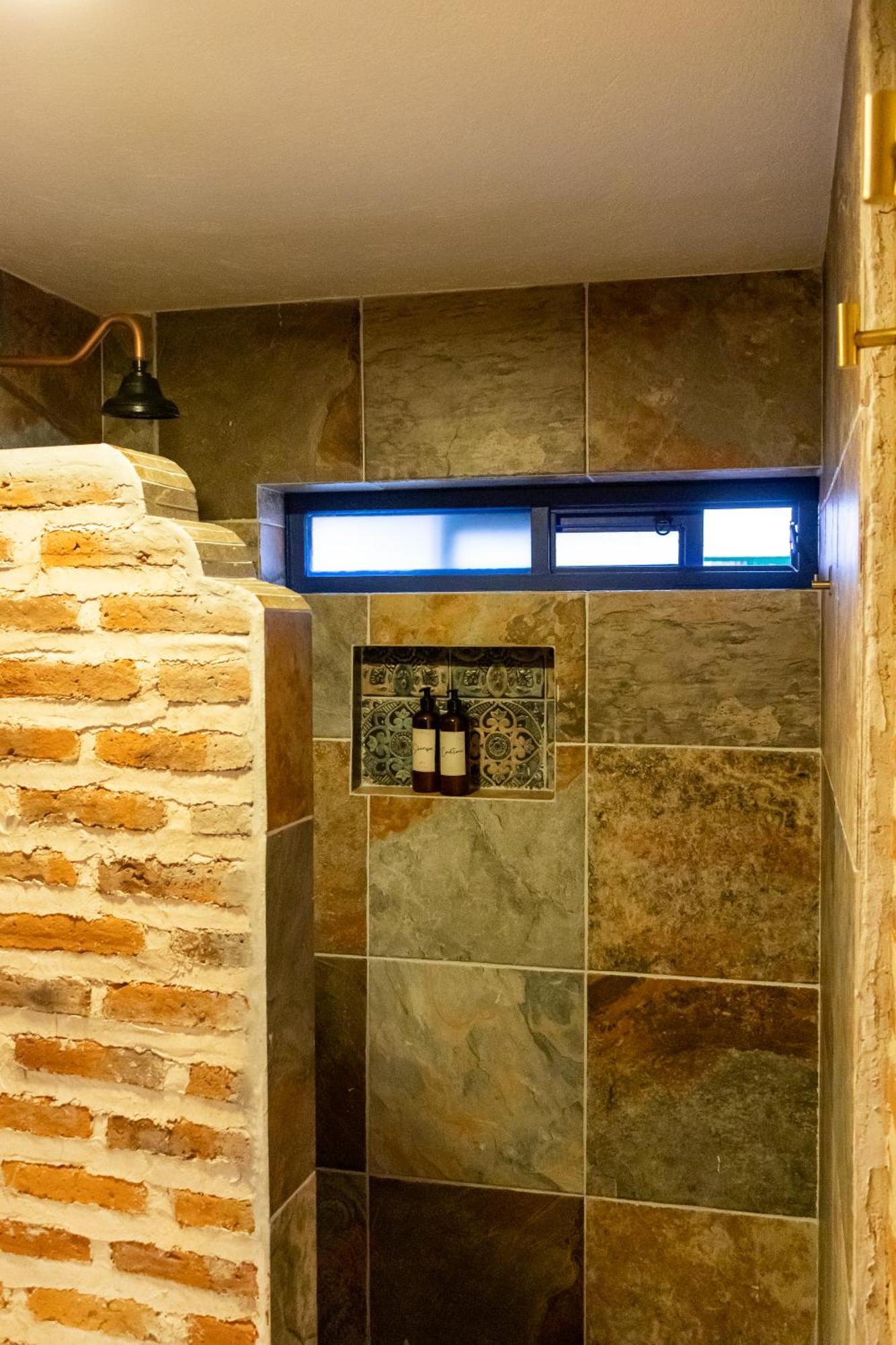 Casa De Hospedaje -La Abadia De San Pedro Guadalajara Eksteriør billede